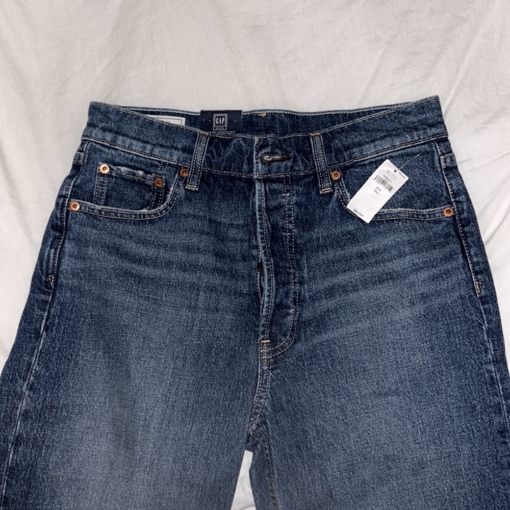 NWT GAP JEANS, cheeky straight women’s size 27 TALL jeans! High quality & comfy!